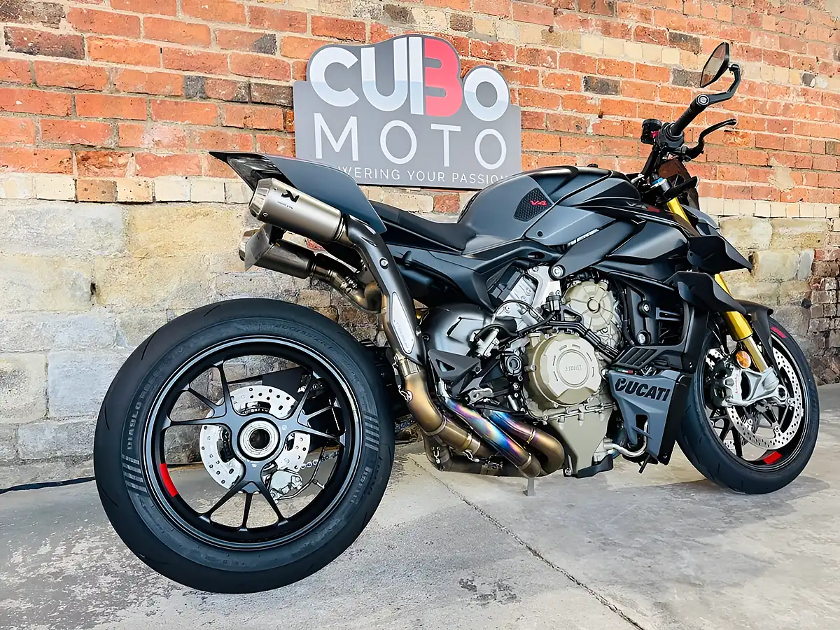 Used 2024 Ducati Streetfighter V4S Evo 2 Grey - Interior and Exterior details 4