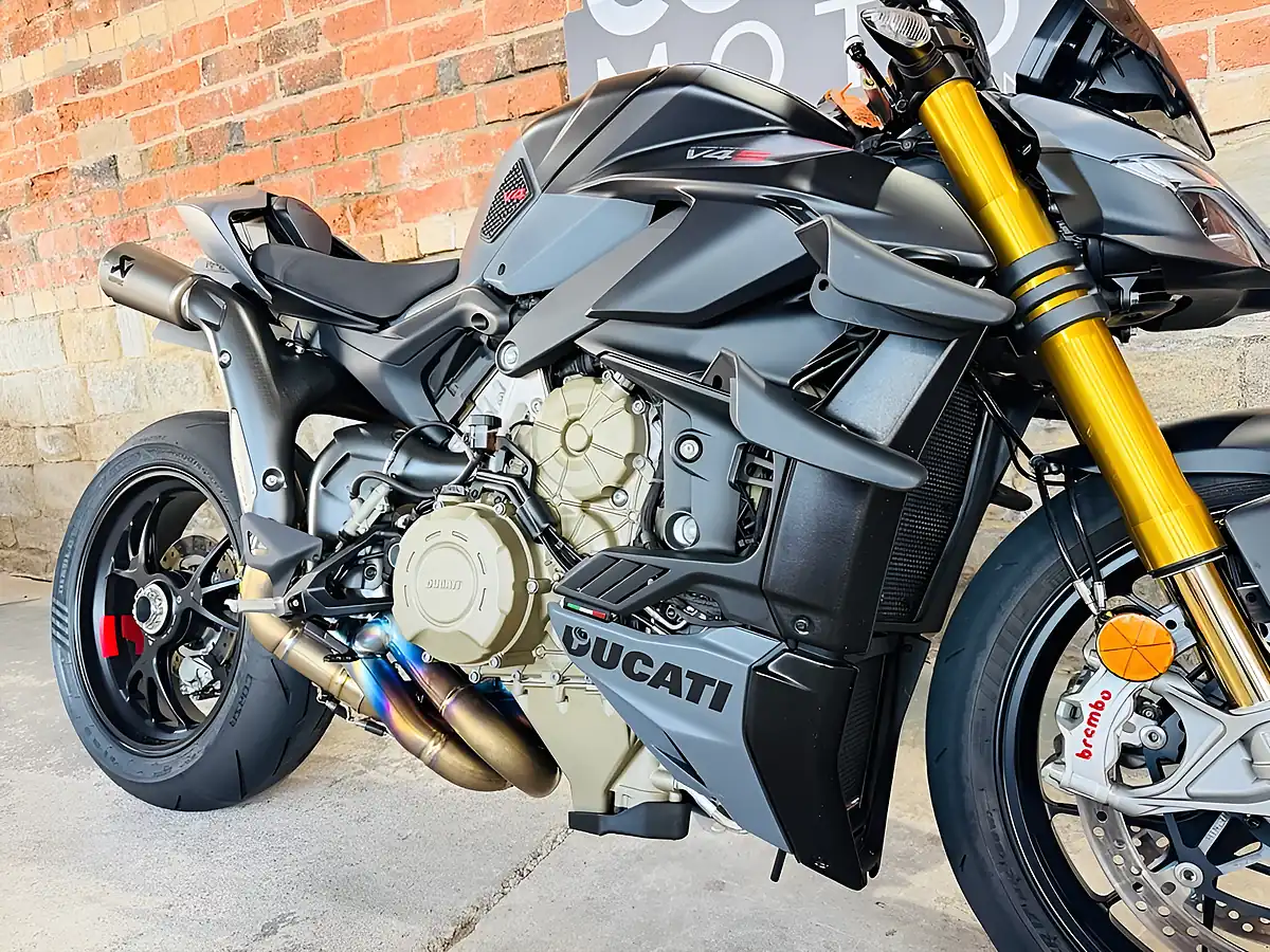 Used 2024 Ducati Streetfighter V4S Evo 2 Grey - Interior and Exterior details 6