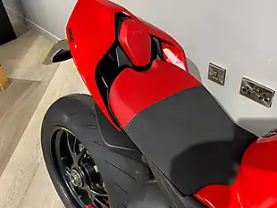 Used 2024 Ducati Streetfighter V4s - Interior and Exterior details 12