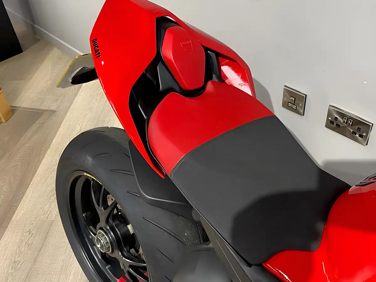 Used 2024 Ducati Streetfighter V4s - Interior and Exterior details 12