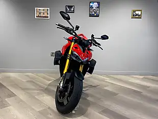 Used 2024 Ducati Streetfighter V4s - Interior and Exterior details 5