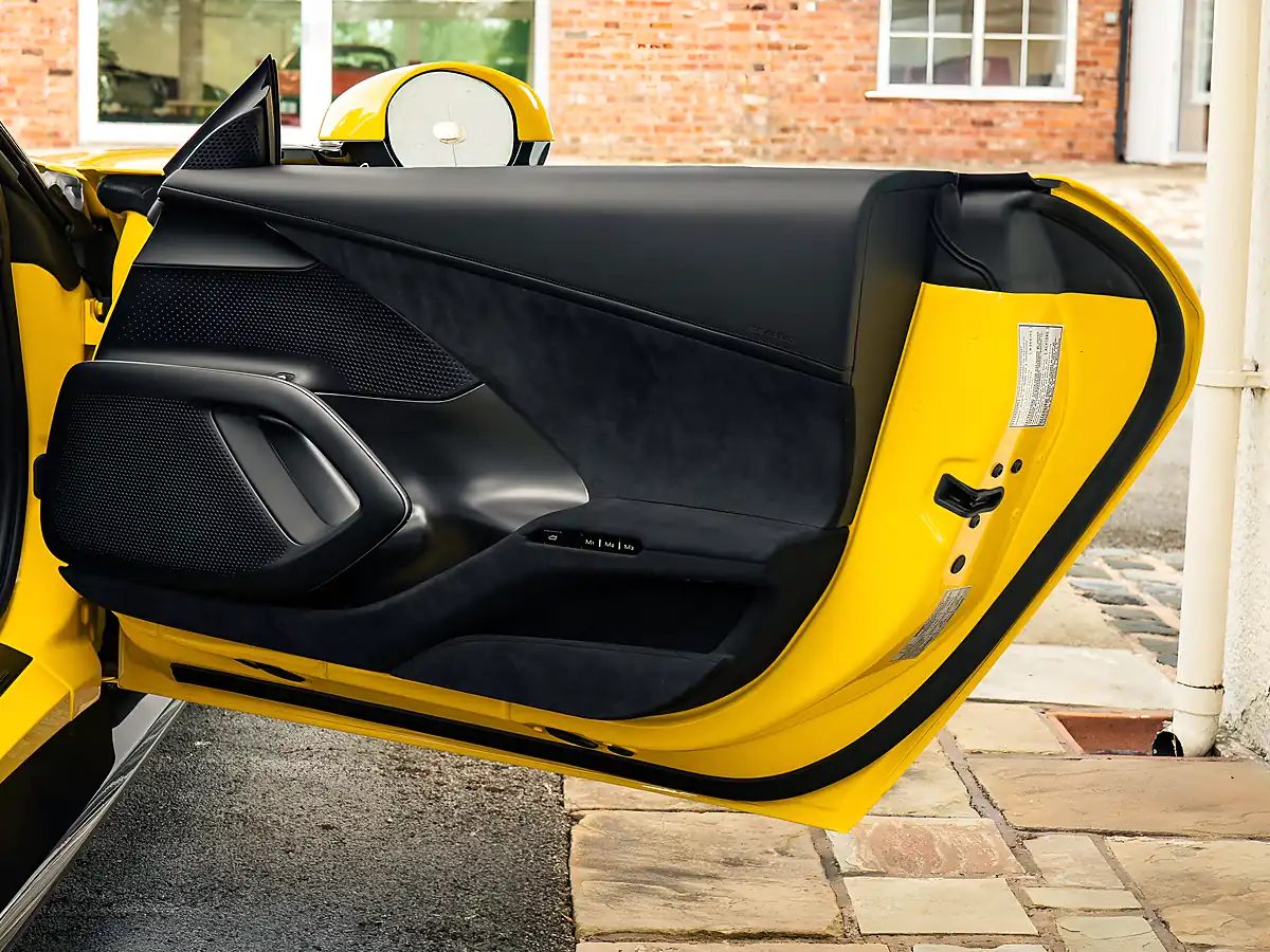 Used 2024 Ferrari 12Cilindri Giallo Modena - Interior and Exterior details 10