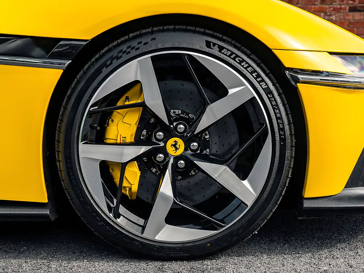 Used 2024 Ferrari 12Cilindri Giallo Modena - Interior and Exterior details 8