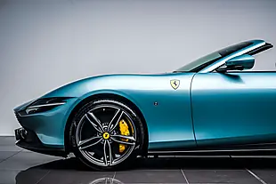 Used 2024 Ferrari Roma Spider Celeste Trevi - Interior and Exterior details 13