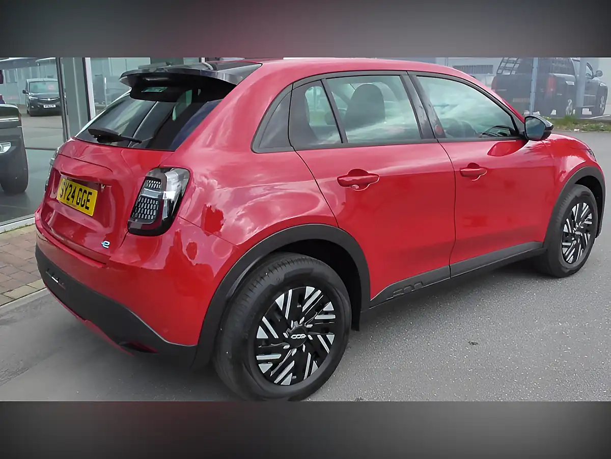 Used 2024 Fiat 600e Red - Interior and Exterior details 7