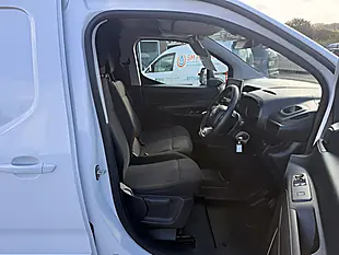 Used 2024 Fiat Doblo Maxi Professional L2 Lwb White - Interior and Exterior details 14