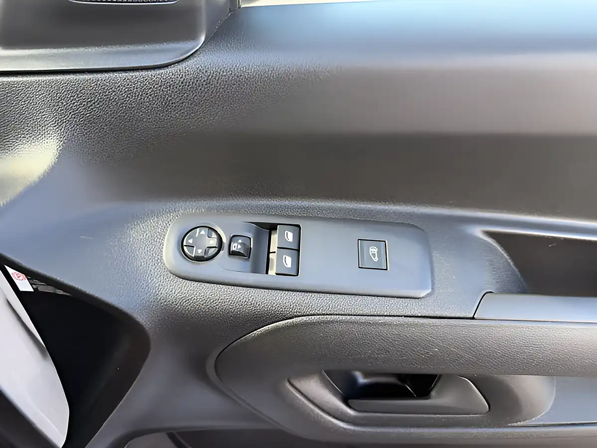 Used 2024 Fiat Doblo Maxi Professional L2 Lwb White - Interior and Exterior details 20
