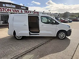 Used 2024 Fiat Doblo Maxi Professional L2 Lwb White - Interior and Exterior details 3