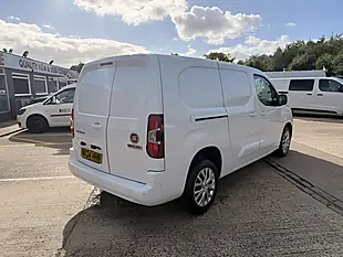 Used 2024 Fiat Doblo Maxi Professional L2 Lwb White - Interior and Exterior details 4