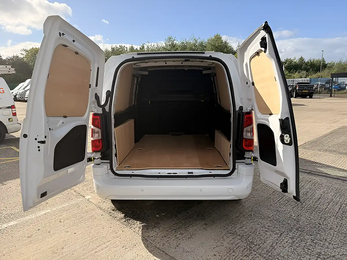 Used 2024 Fiat Doblo Maxi Professional L2 Lwb White - Interior and Exterior details 6