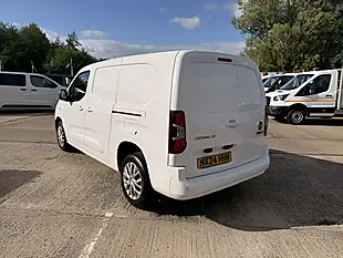 Used 2024 Fiat Doblo Maxi Professional L2 Lwb White - Interior and Exterior details 7