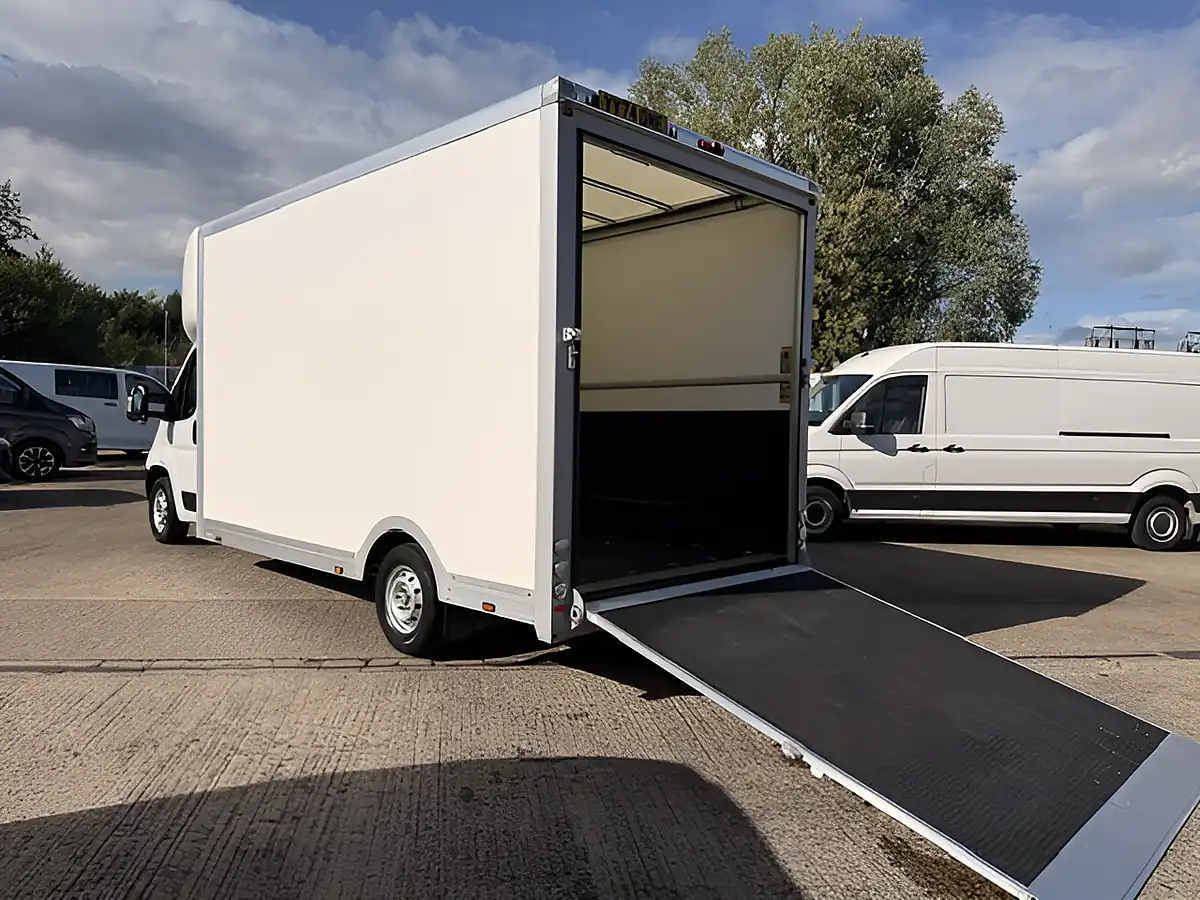 Used 2024 Fiat Ducato Business Edition Maxi Lo Loader Luton White - Interior and Exterior details 10