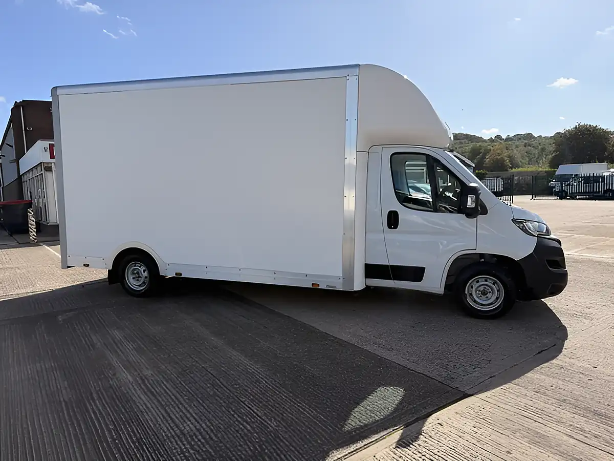 Used 2024 Fiat Ducato Business Edition Maxi Lo Loader Luton White - Interior and Exterior details 2