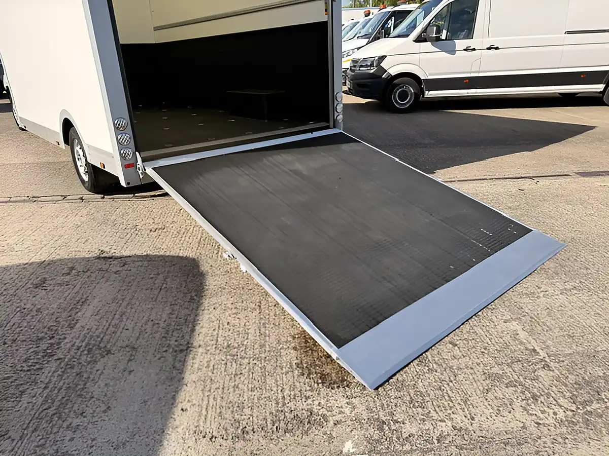 Used 2024 Fiat Ducato Business Edition Maxi Lo Loader Luton White - Interior and Exterior details 6