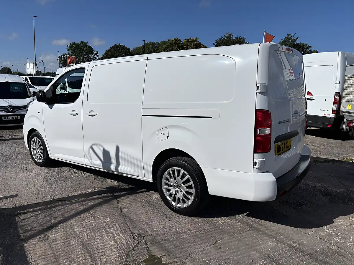 Used 2024 Fiat Scudo Primo White - Interior and Exterior details 6
