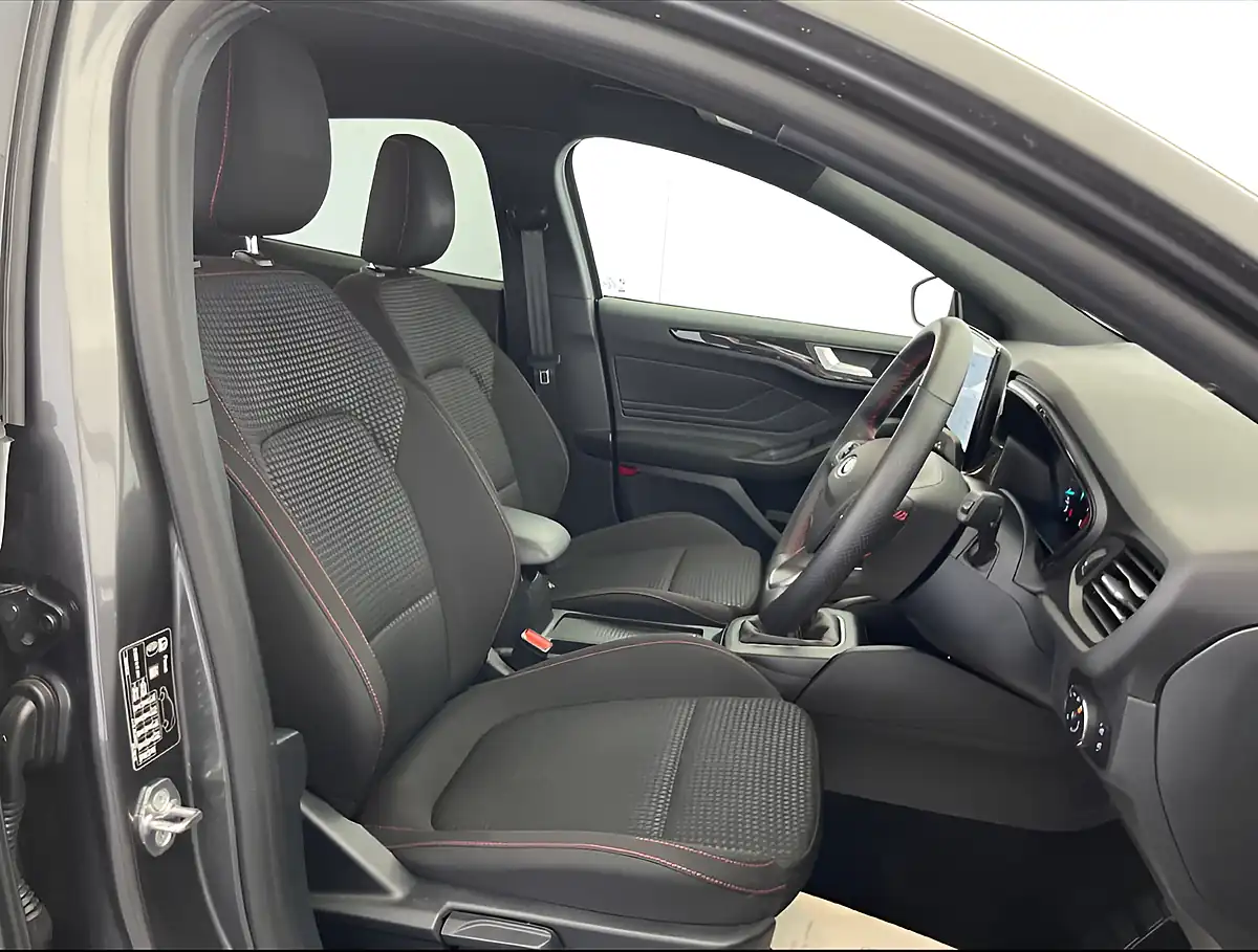 Used 2024 Ford Focus ST-Line Grey - Interior and Exterior details 10