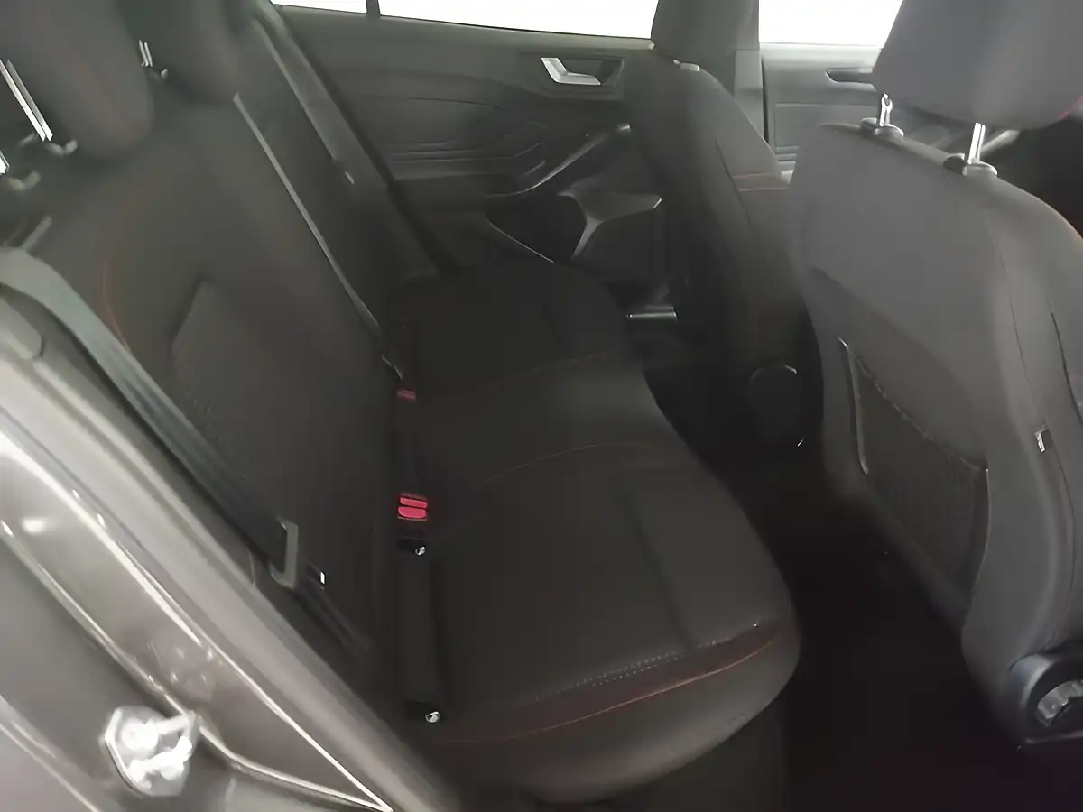 Used 2024 Ford Focus ST-Line Grey - Interior and Exterior details 11