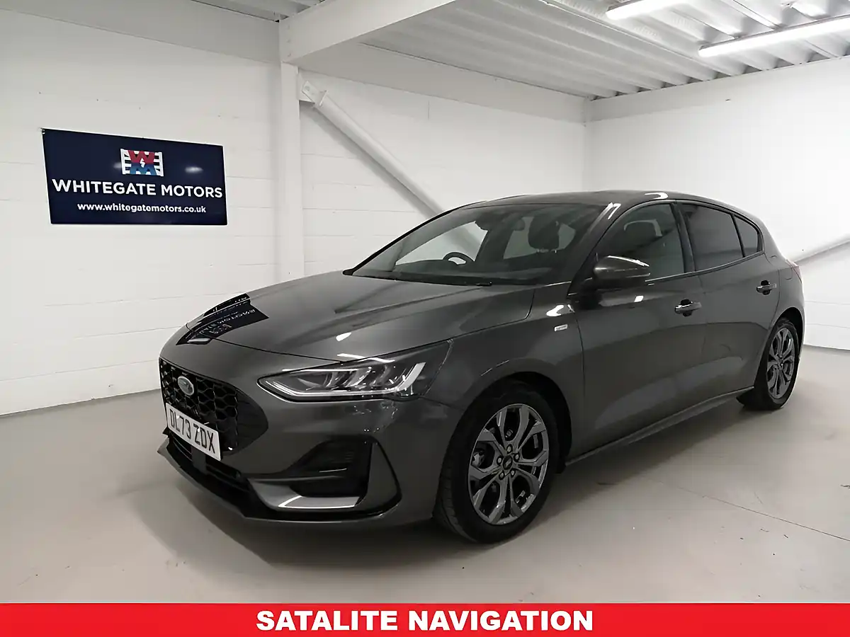 Used 2024 Ford Focus ST-Line Grey - Interior and Exterior details 3