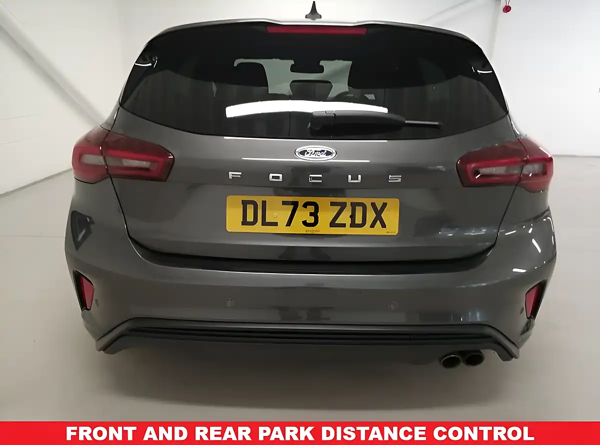 Used 2024 Ford Focus ST-Line Grey - Interior and Exterior details 5