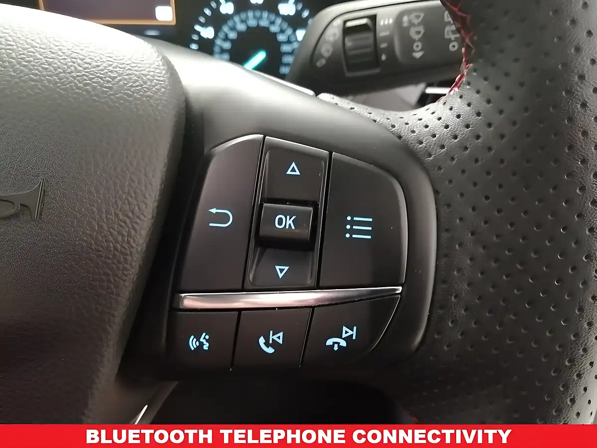 Used 2024 Ford Focus ST-Line Grey - Interior and Exterior details 9