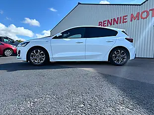 Used 2024 Ford Focus ST-Line White - Interior and Exterior details 10
