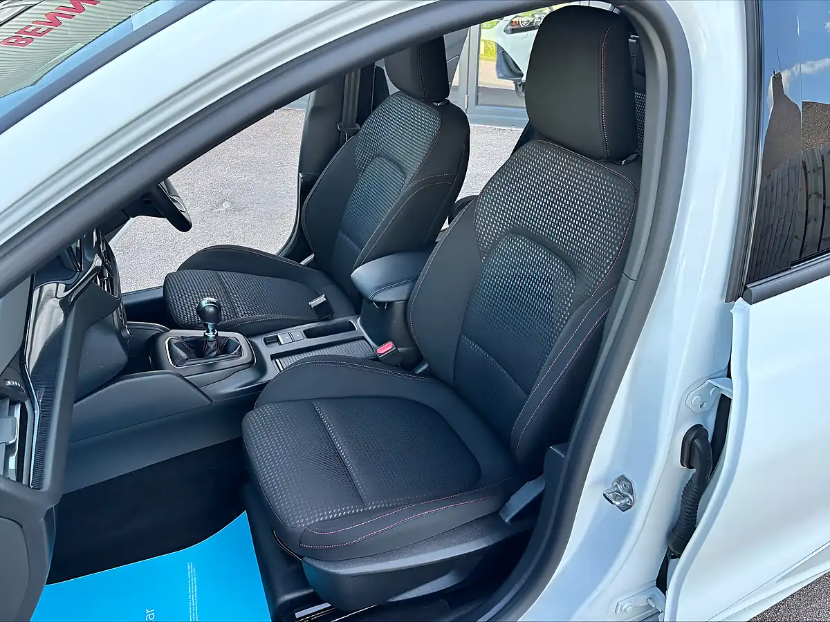 Used 2024 Ford Focus ST-Line White - Interior and Exterior details 15