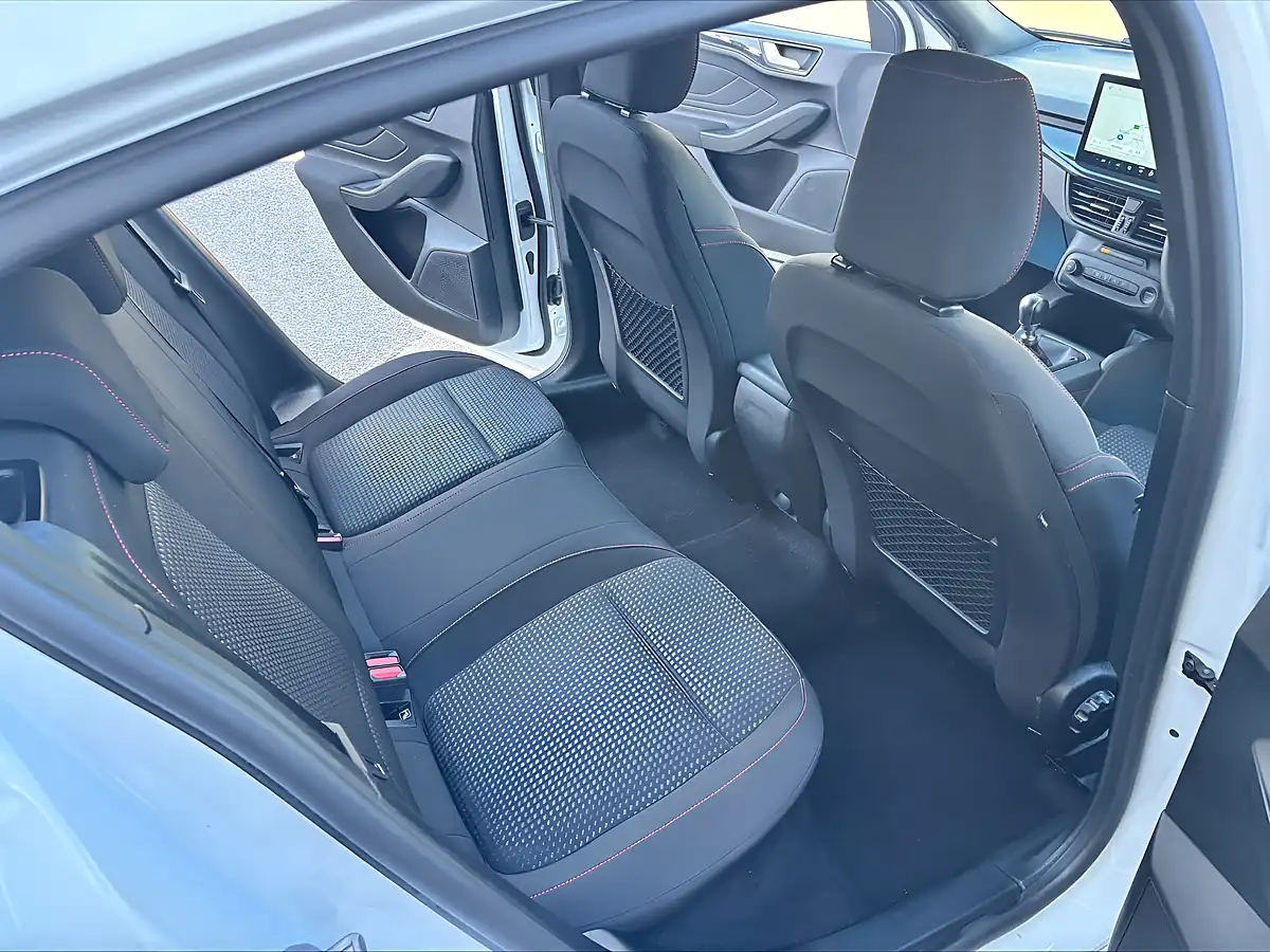 Used 2024 Ford Focus ST-Line White - Interior and Exterior details 17