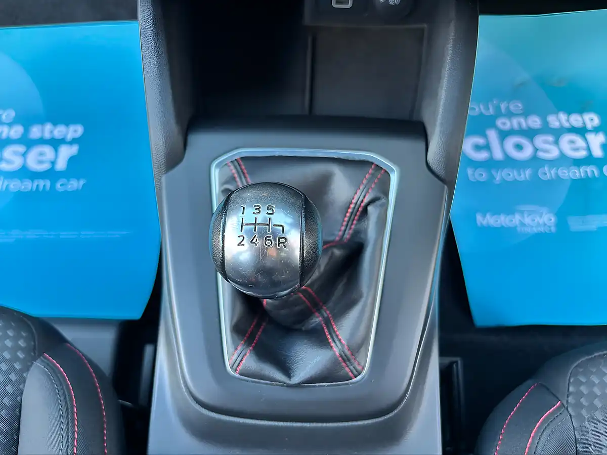 Used 2024 Ford Focus ST-Line White - Interior and Exterior details 19