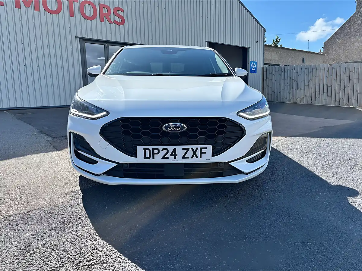 Used 2024 Ford Focus ST-Line White - Interior and Exterior details 6