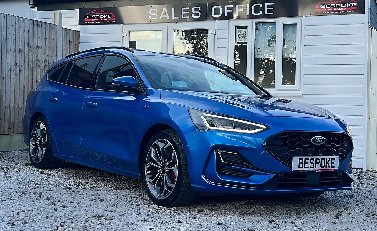 Used 2024 Ford Focus ST-Line X Blue - Interior and Exterior details 3