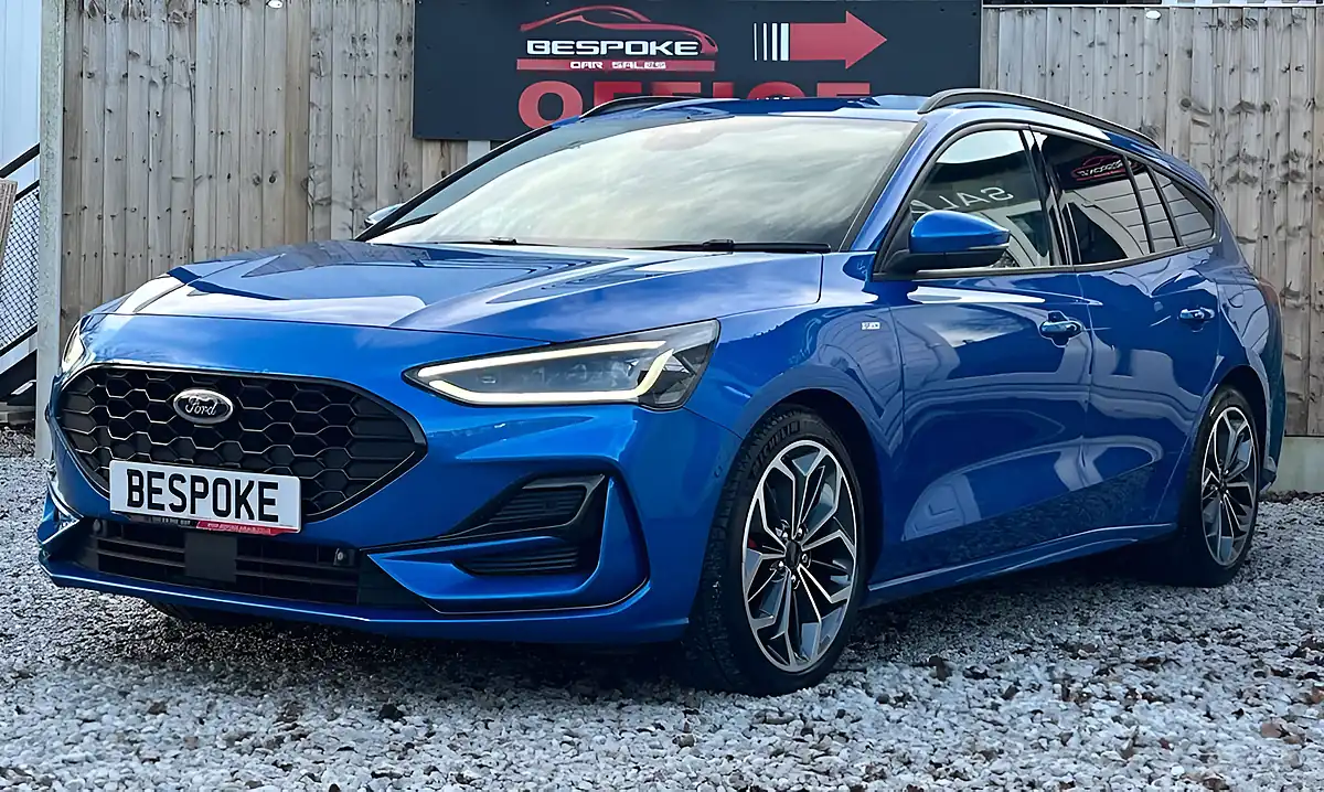Used 2024 Ford Focus ST-Line X Blue - Interior and Exterior details 4