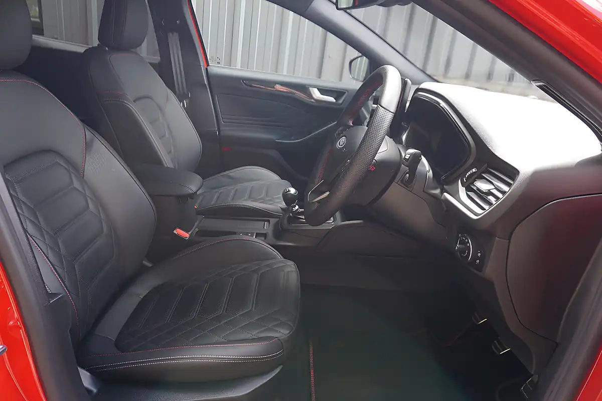 Used 2024 Ford Focus ST-Line X Red - Interior and Exterior details 12