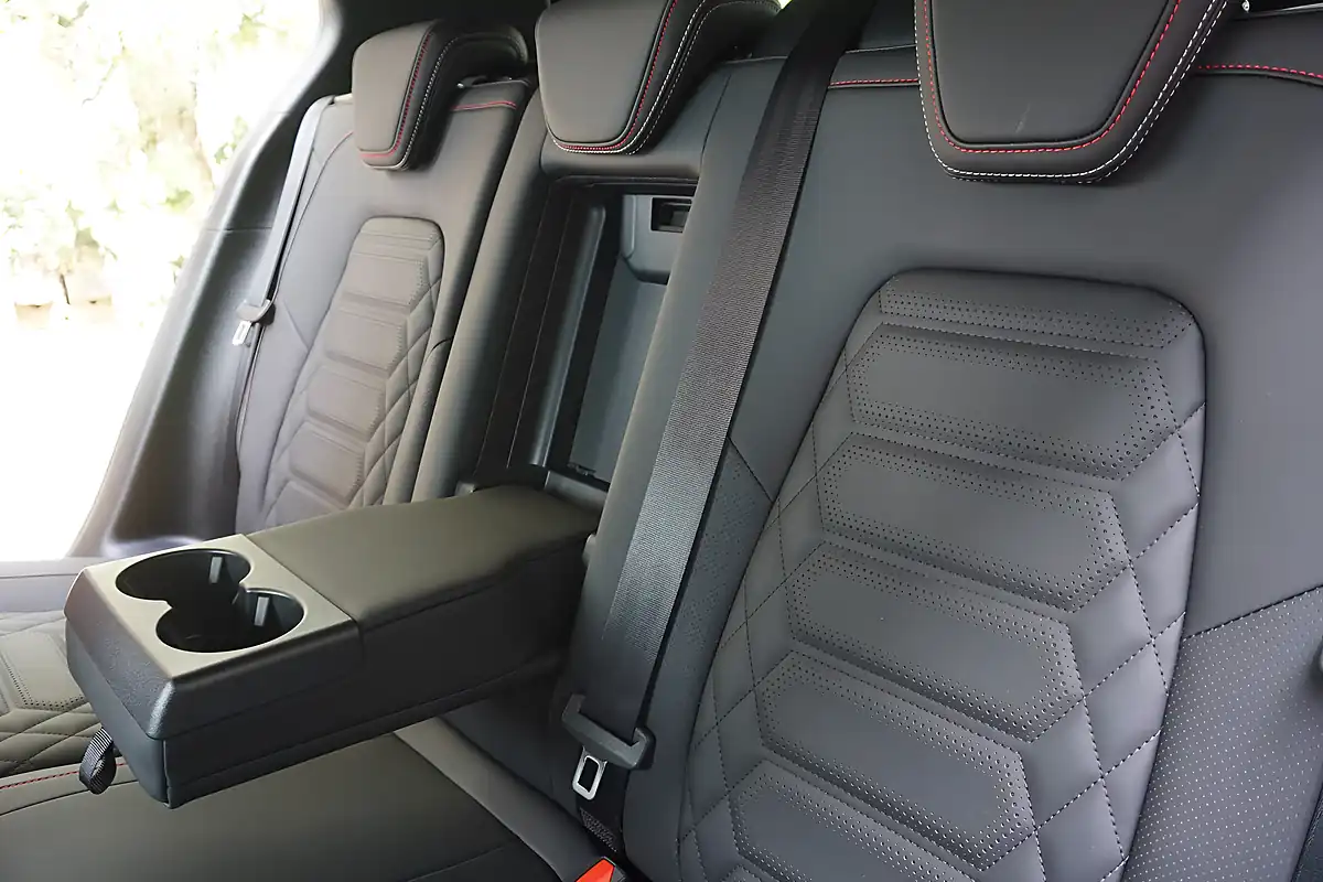 Used 2024 Ford Focus ST-Line X Red - Interior and Exterior details 16