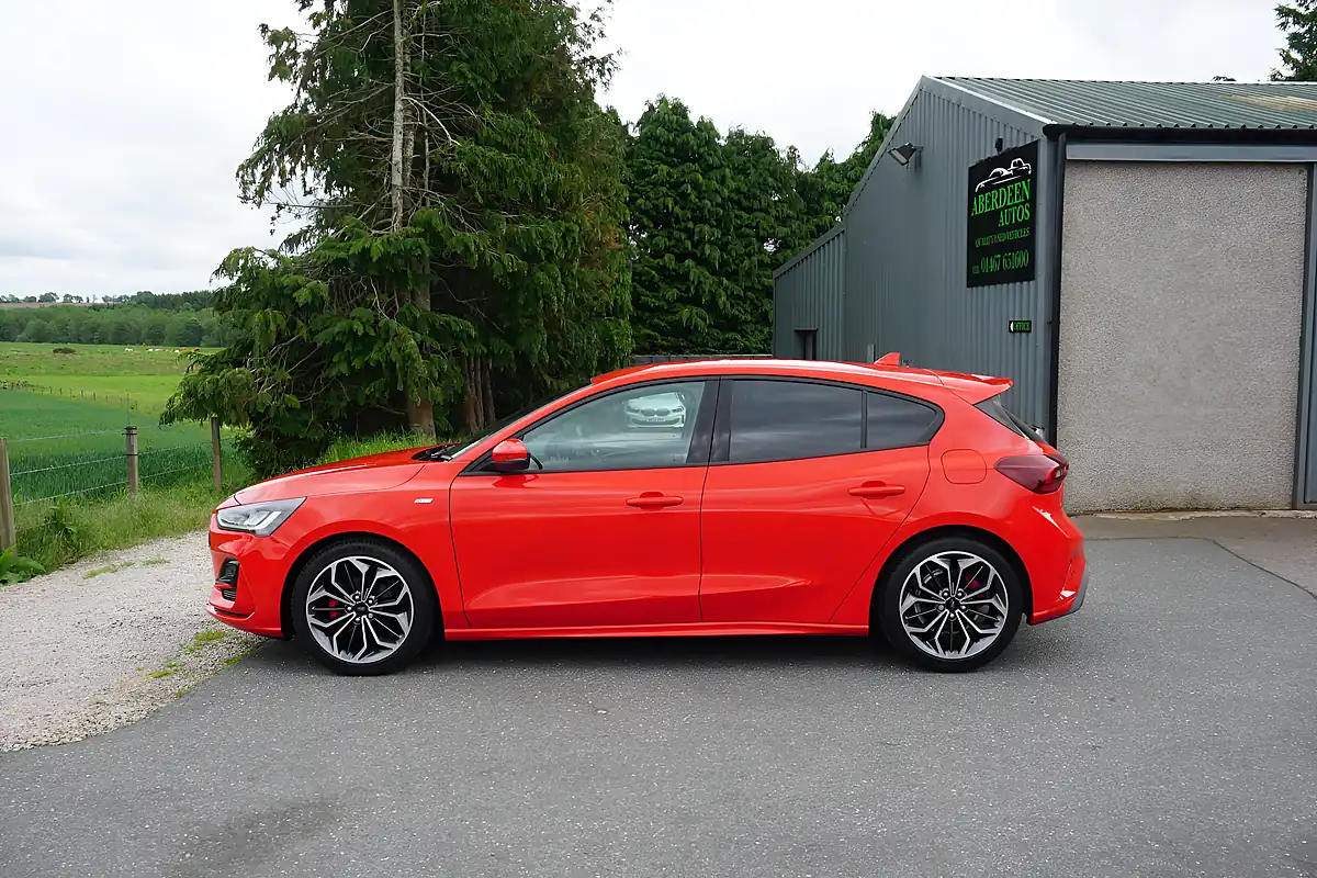 Used 2024 Ford Focus ST-Line X Red - Interior and Exterior details 7