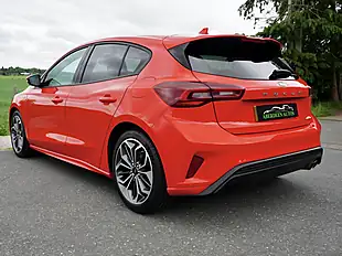 Used 2024 Ford Focus ST-Line X Red - Interior and Exterior details 8