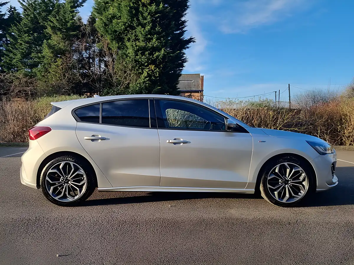Used 2024 Ford Focus ST-Line X Silver - Interior and Exterior details 5