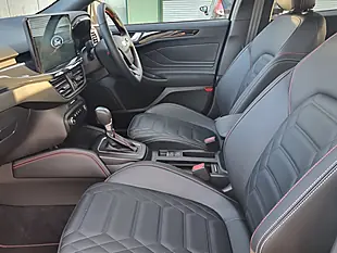 Used 2024 Ford Focus ST-Line X Silver - Interior and Exterior details 7