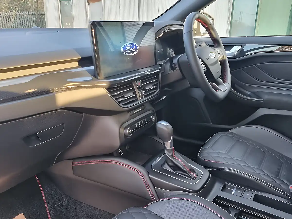 Used 2024 Ford Focus ST-Line X Silver - Interior and Exterior details 8