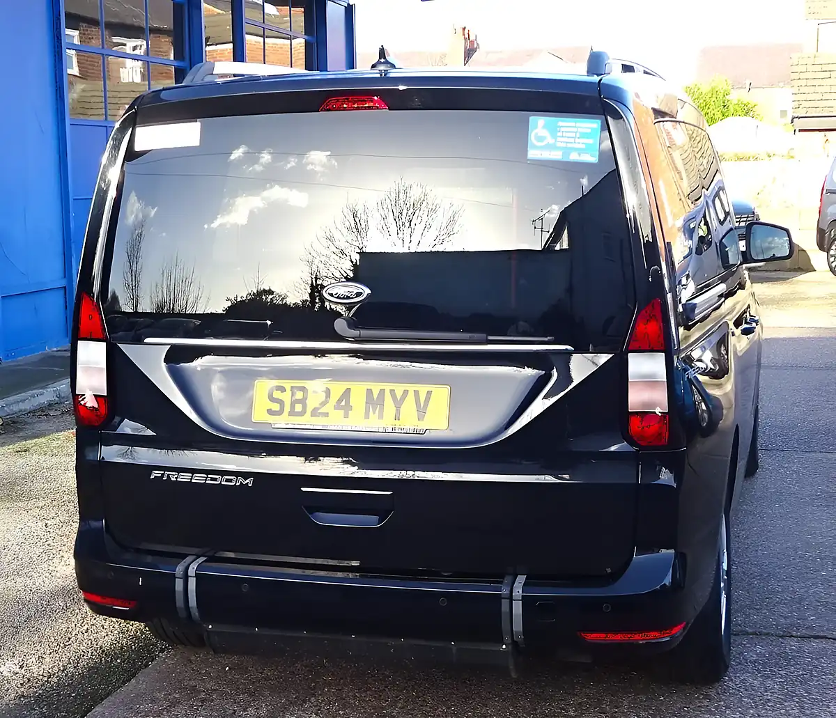 Used 2024 Ford Grand Tourneo Connect Titanium Black - Interior and Exterior details 14