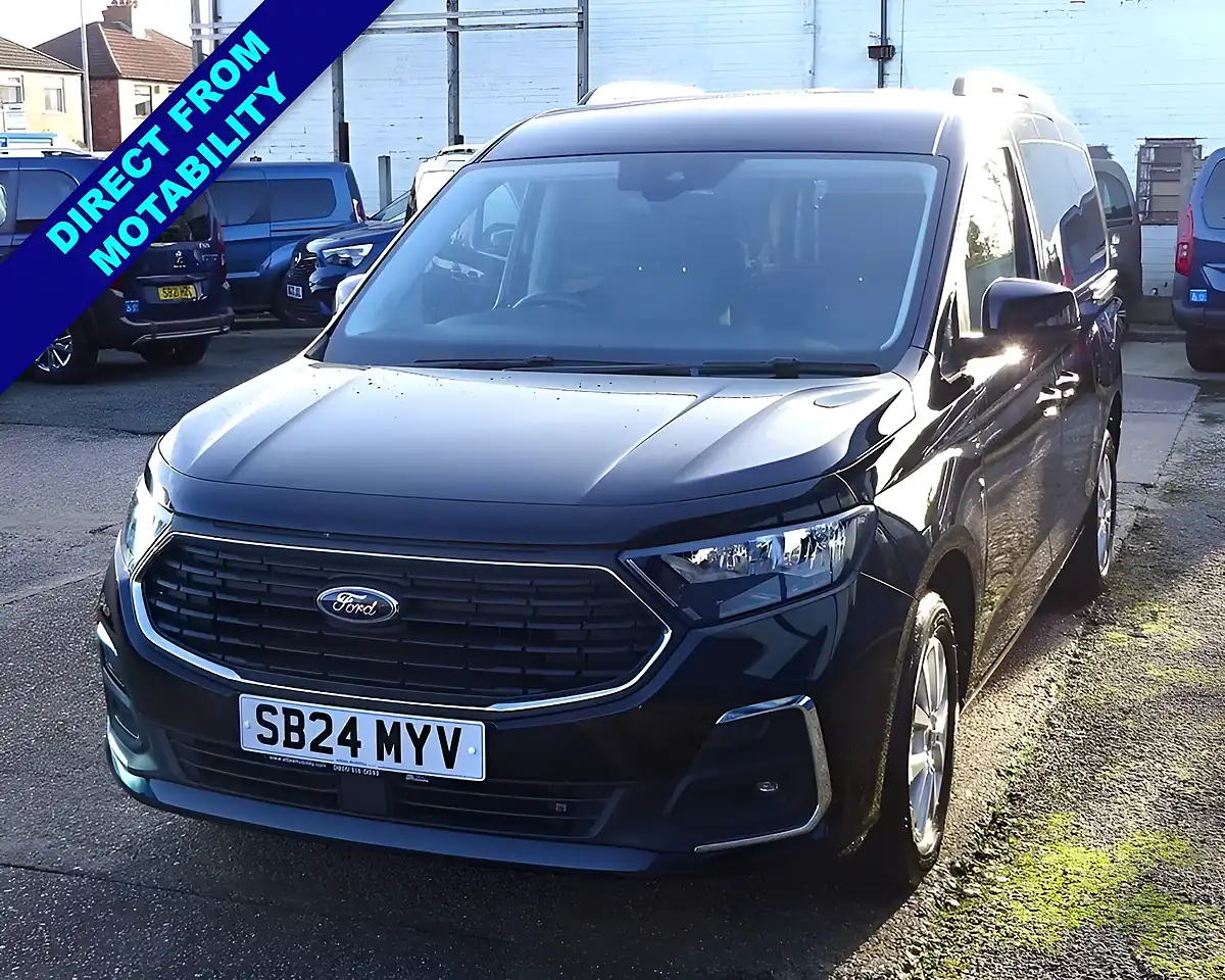 Used 2024 Ford Grand Tourneo Connect Titanium Black - Interior and Exterior details 3