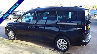 Used 2024 Ford Grand Tourneo Connect Titanium Black - Interior and Exterior details 5