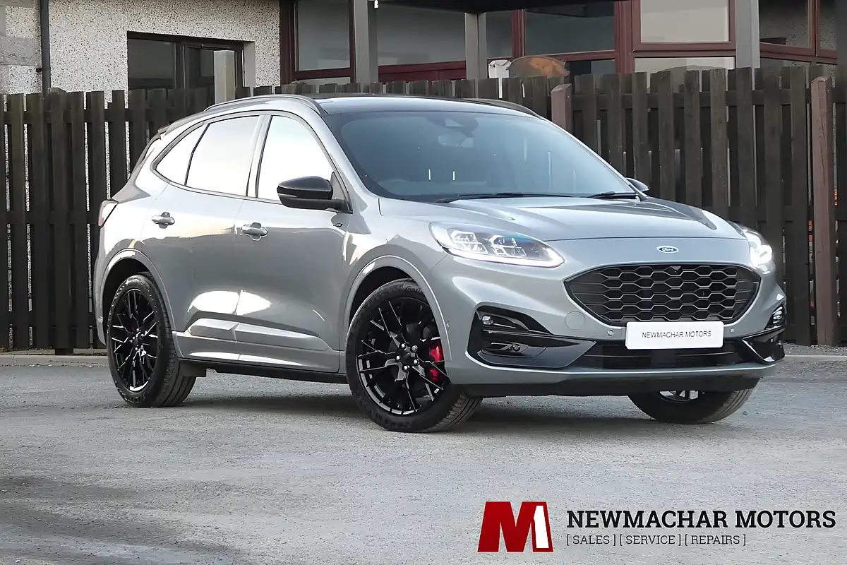 Used 2024 Ford Kuga Black Package Edition Solar Silver - Front View