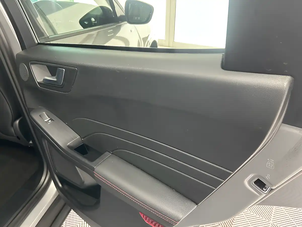 Used 2024 Ford Kuga ST-Line Edition Silver - Interior and Exterior details 16