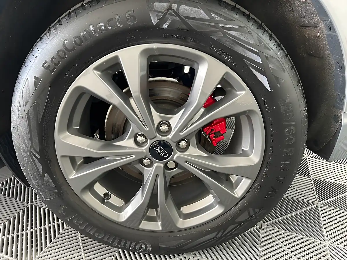 Used 2024 Ford Kuga ST-Line Edition Silver - Interior and Exterior details 9