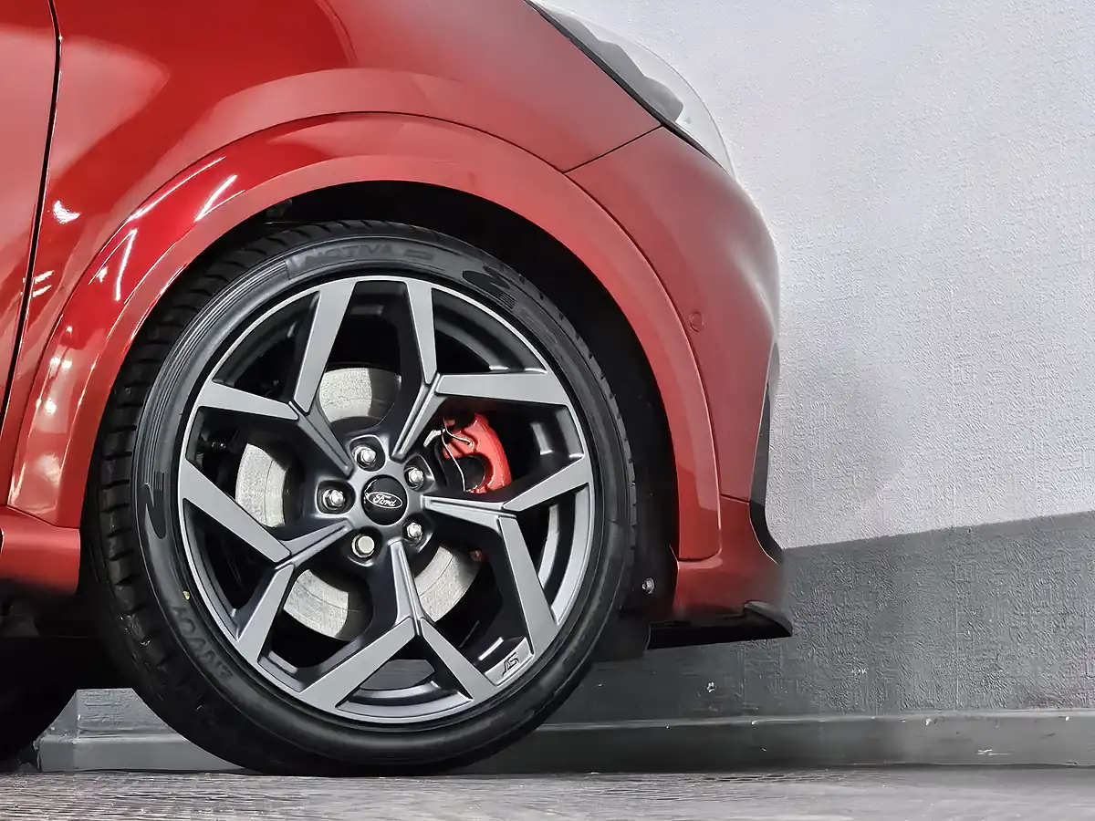 Used 2024 Ford Puma ST Fantastic Red - Interior and Exterior details 18