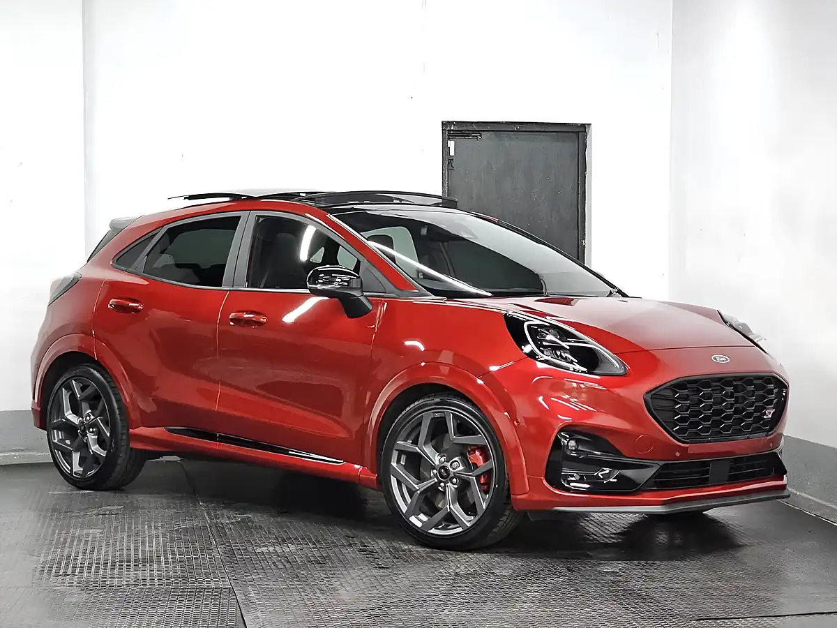 Used 2024 Ford Puma ST Fantastic Red - Interior and Exterior details 4