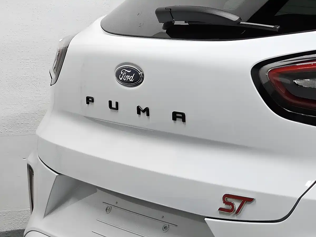 Used 2024 Ford Puma ST Frozen White - Interior and Exterior details 10