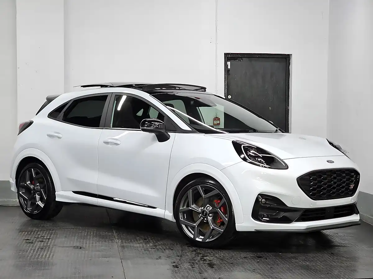Used 2024 Ford Puma ST Frozen White - Interior and Exterior details 5