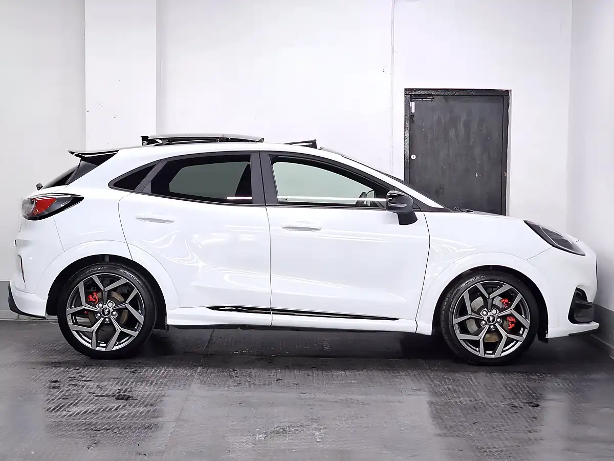 Used 2024 Ford Puma ST Frozen White - Interior and Exterior details 6