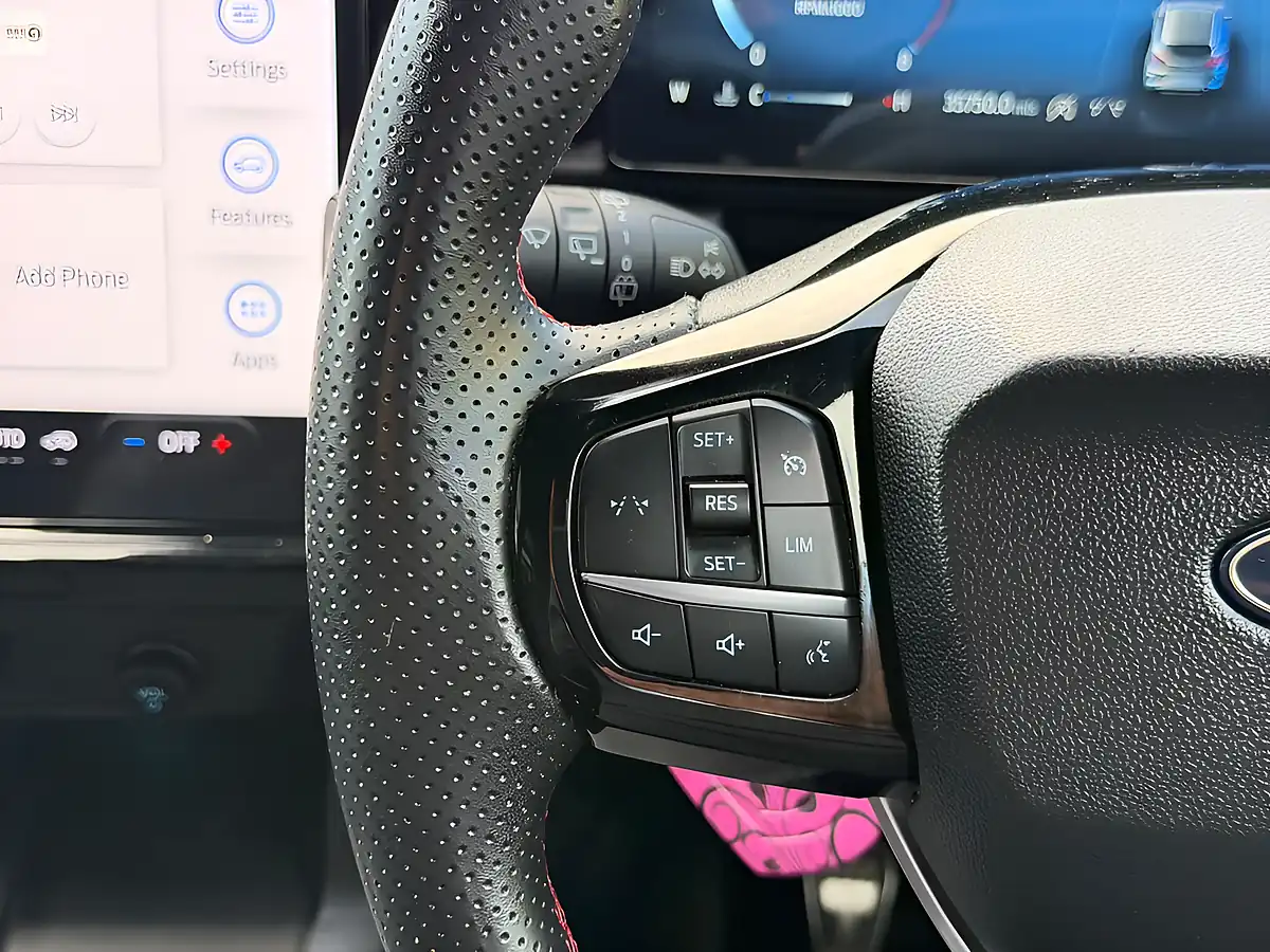 Used 2024 Ford Puma ST-Line Black - Interior and Exterior details 11